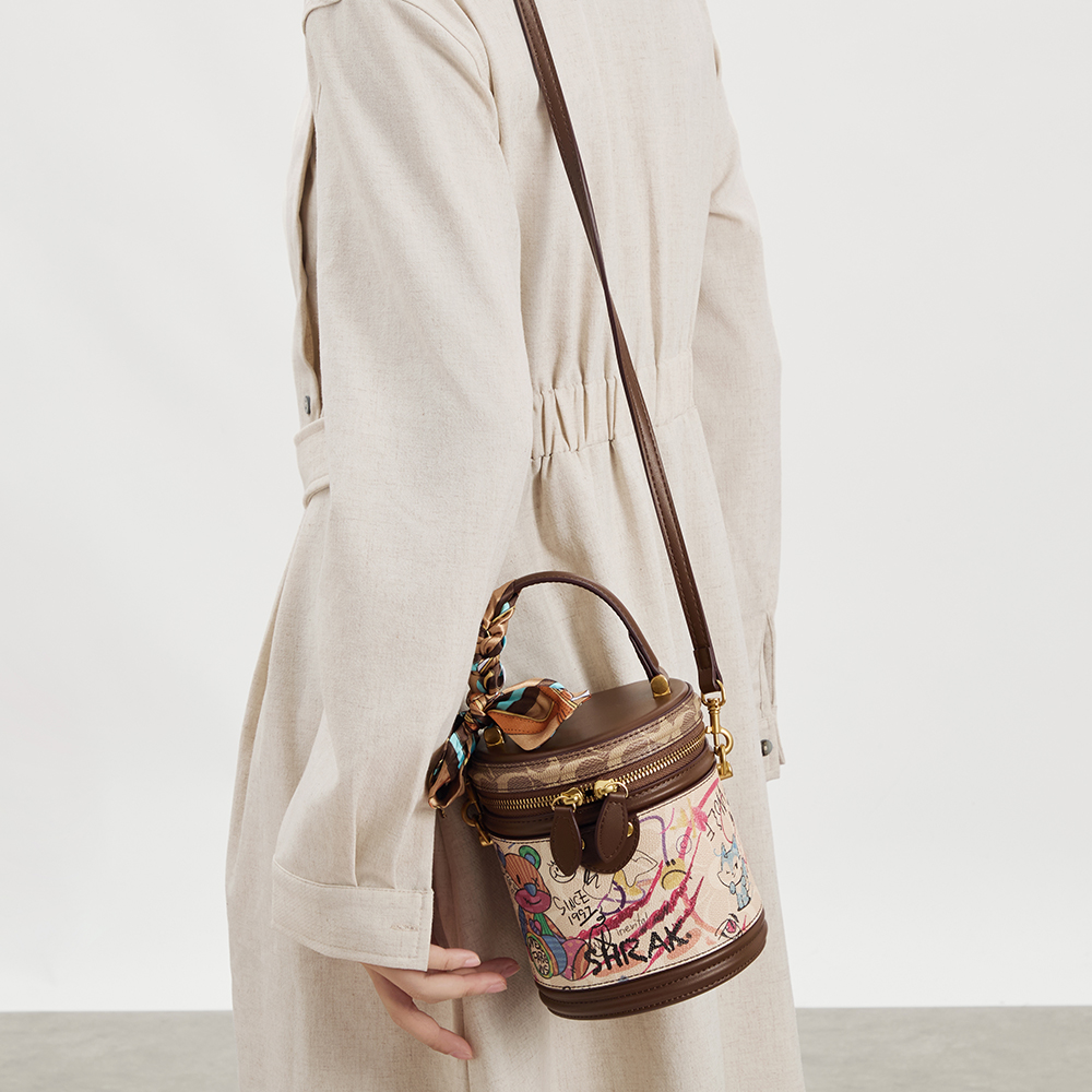 Bolso de mano redondo tipo cub - Interior Design High End reseña y precio